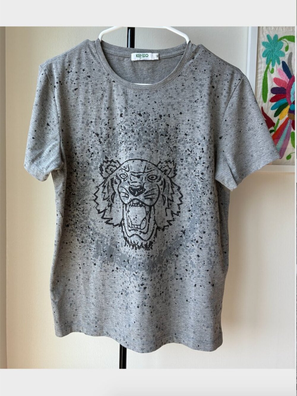 Kenzo Gray T-Shirt with a Black Roaring Tiger - Size M